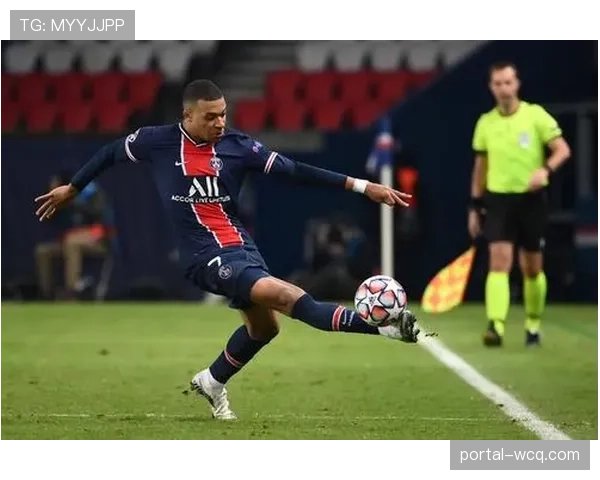 巴黎圣日耳曼3-0蒙彼利埃，姆巴佩直接任意球破门扩大比分